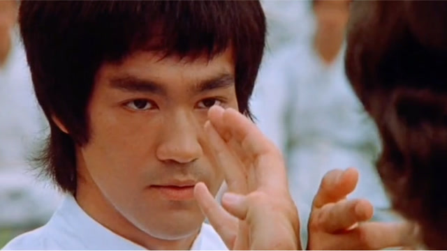 功夫巨星李小龙 告诉你什么是寸拳什么叫功夫什么是看不起中国人的