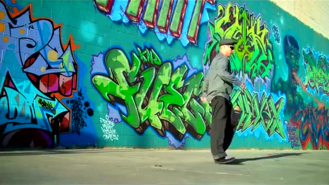 听说上一个视频你们没看过瘾?这次poppin john让你爽翻天