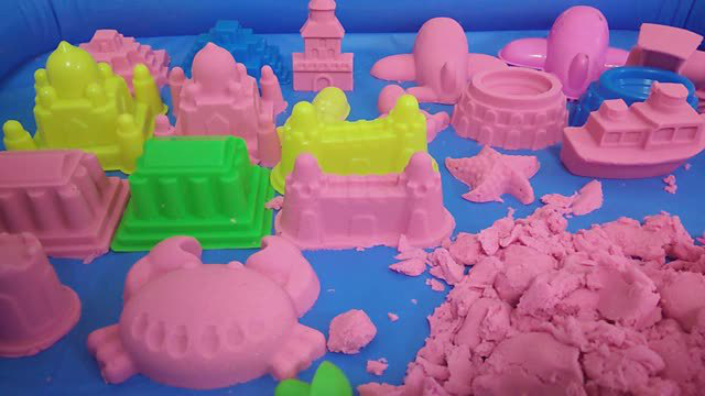 亲子游戏太空沙百变沙梦幻城堡过家家日本食玩