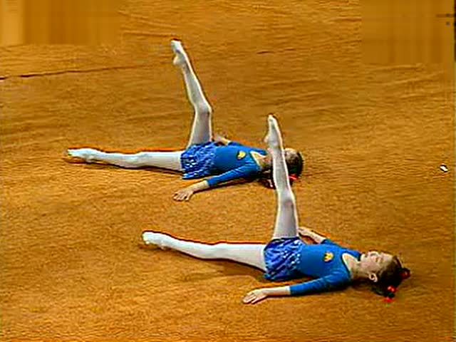 唐山中国舞考级四级-7《前抬腿》