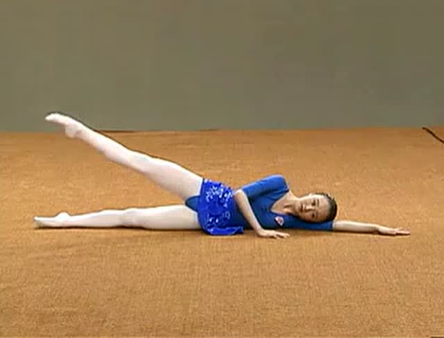 05中国舞考级教材第八级(踢,撩腿)