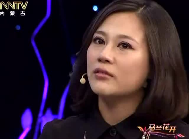 高秀敏女儿李萱含泪讲述妈妈的故事感动台下观众