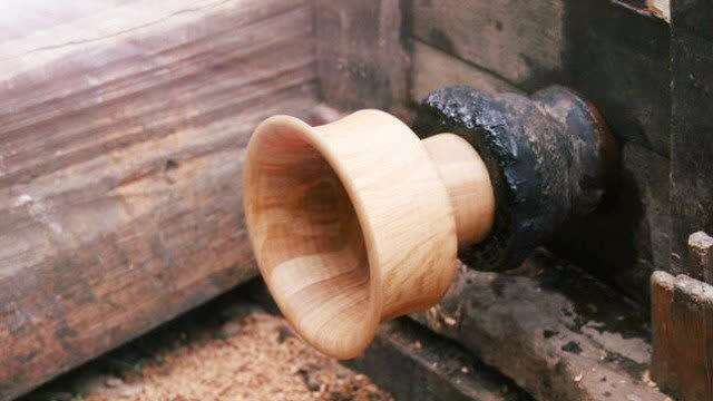 震撼的工匠精神,85岁的河北沙窝民间艺人,传统技艺制造木碗