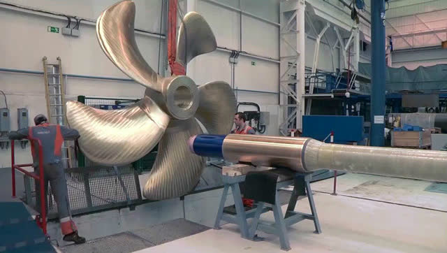 轮船的推进螺旋桨如何制作?锻造还是铸模?