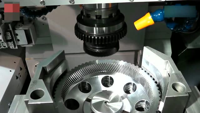 德国齿轮加工,数控插齿机,直齿斜齿加工转换,还有比这快的吗?