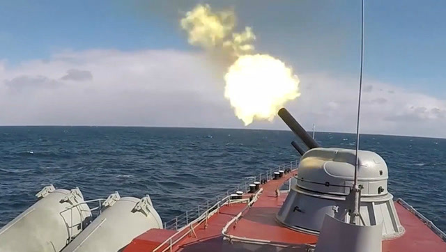 俄罗斯海军舰载防空炮实弹射击