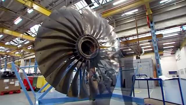 严丝合缝!罗罗trent1000型号航空发动机纯人工组装