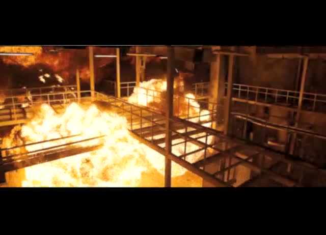 灾难来临时毫无征兆,摩天大楼瞬间成火海,几万人拼命逃窜