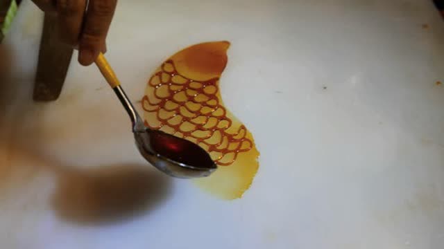 街头手工艺 画糖画 一分钟画鱼