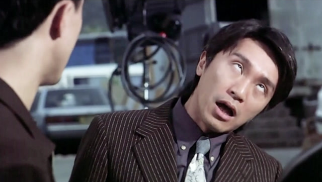 跑龙套居然也需要这么高的演技,这表情一般演员做不出来