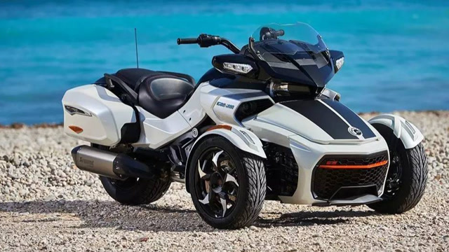 为了赛道和漂移,庞巴迪新款倒三轮超跑摩托车,够炫酷吗?