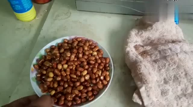 在外打工的农民工,做几个下酒菜,看看这菜做的水平如何?