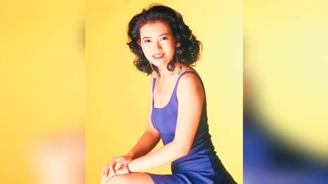 53岁蓝洁瑛白发苍苍,神情沮丧,样貌与身材变化的让人难以接受!