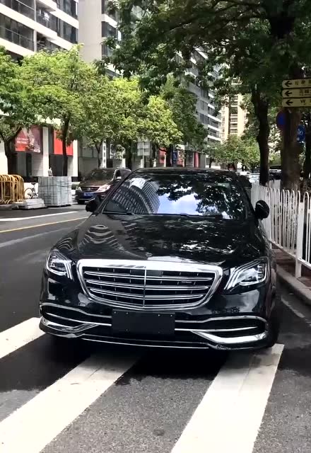 巴博斯45l 4m,这颜值s级看了也得礼让三分!