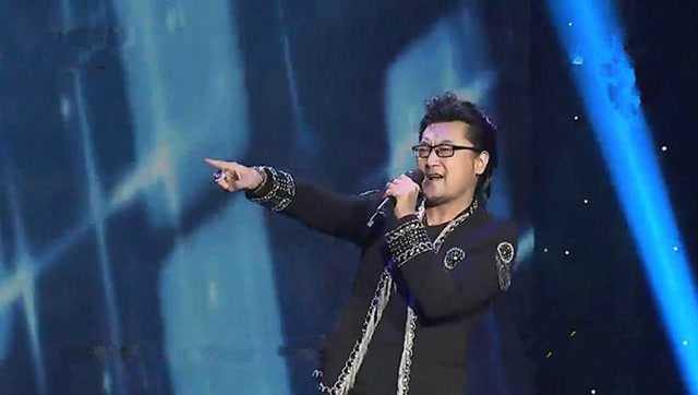 唐冉模仿汪峰相似度太高了,一曲《一起摇摆》令人真假难辨