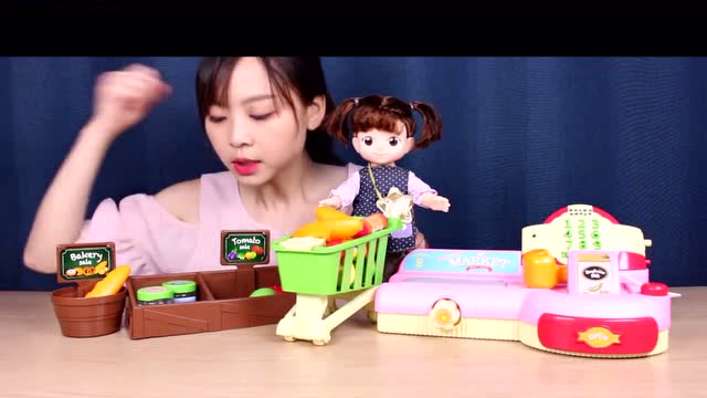 小伶玩具,小豆子自己开的123超市收银台过家家亲子游戏