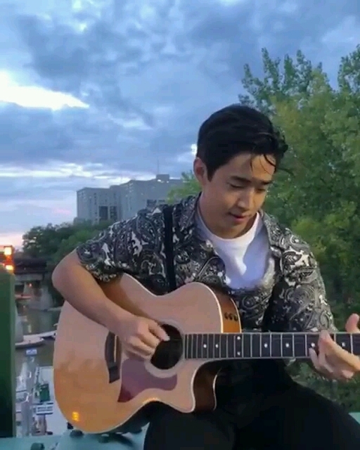 老猫洗脸201810100638上传