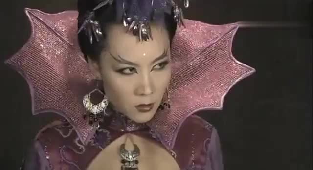 活佛济公:绿姬又要伸舌头害人,兔子精就赶来了,奉命保护公子!