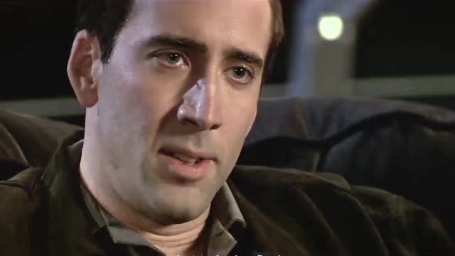 终于知道尼古拉斯凯奇憋笑gif出自哪里了,看到这幅表情真太逗了
