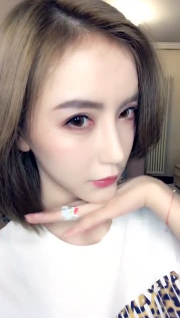 小姐姐超酷嗨舞真漂亮,美女萌起来也超可爱