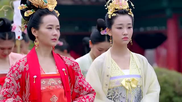 颤抖吧阿部:唐青叶跟朵喵喵碰拳,谁知手太短居然够不到,太逗了