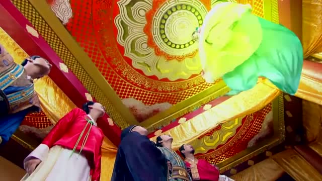 妙贤女罗汉翩翩下降,众人看得目瞪口呆,好美啊!