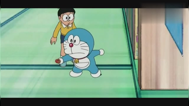 哆啦a梦和大雄去未来找寻寄给自己的时空胶囊,被机器人挡在门外