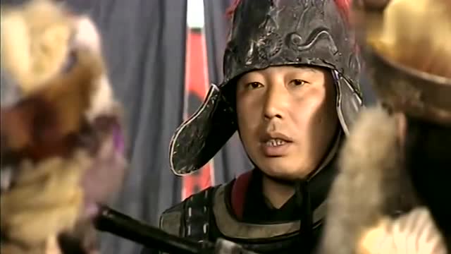 尉迟恭徒手抓薛仁贵,不料薛仁贵直接割袍而逃!