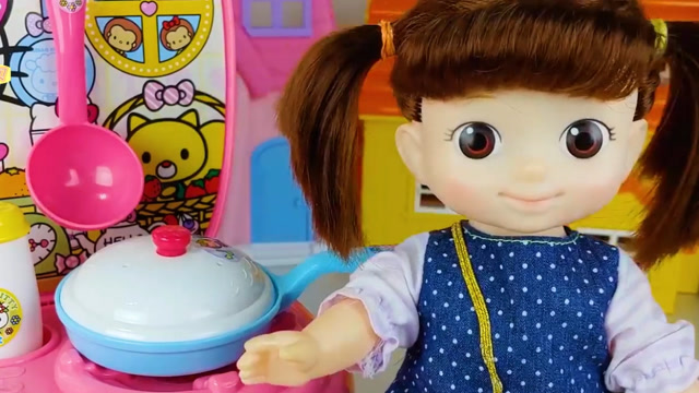 小豆子姐姐做饭过家家玩具和小炒锅玩具