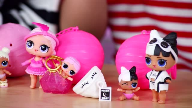 《猫扎特玩具》魔力喵拆超萌妹妹款 找姐姐惊喜娃娃!