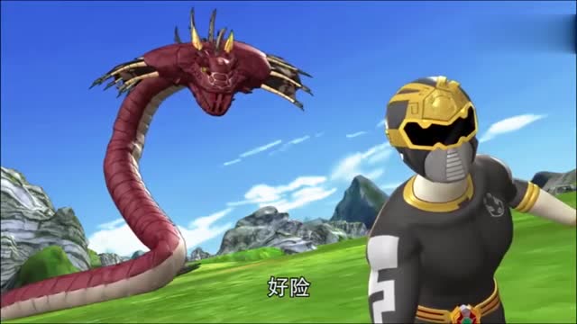 神兽金刚:地兽战队变身对付被魔化的巴蛇,雪儿竟然被巴蛇抓住了!