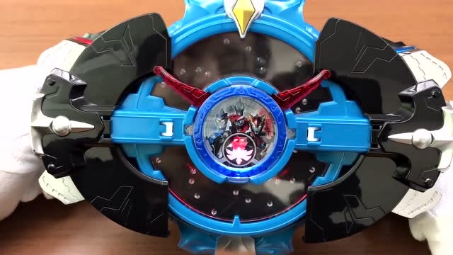 罗索布鲁水晶dx回旋闪光陀螺罗布奥特曼变身器