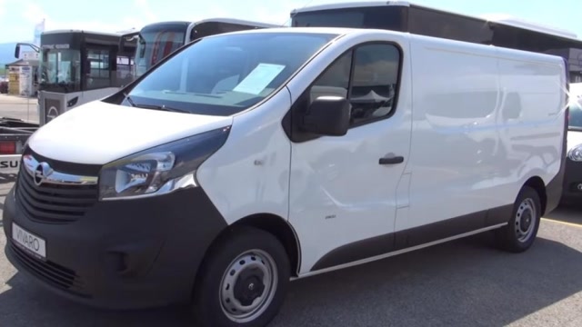 这款进口欧宝面包车买来后能专门拉货太实用了