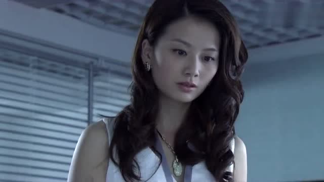 温柔的背后:女子看到小三在办公室这么放肆