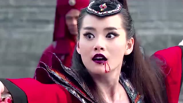 女倭寇误以为小伙杀了哥哥,结果小伙掏出一封信,美女彻底崩溃