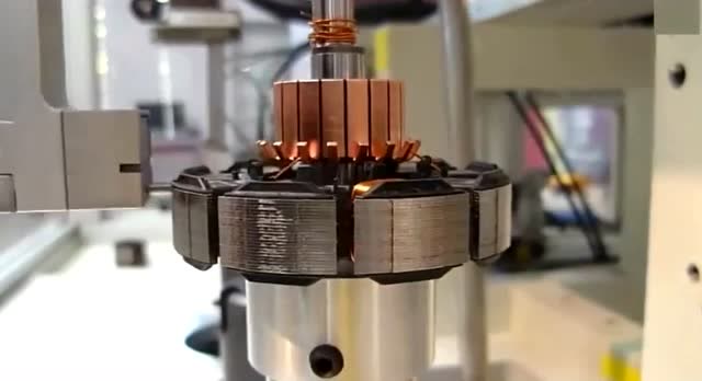 电机转子原来是这样绕线的,这速度,真人让人看都看不清