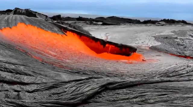 一条1000多度的"火河",隔着屏幕都感觉烫,太壮观了
