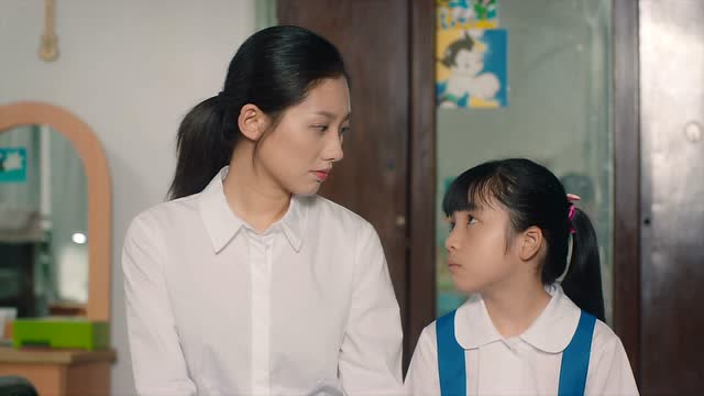 你好旧时光 :有余周周这样一个女儿就够了,一番话感动了妈妈,心疼