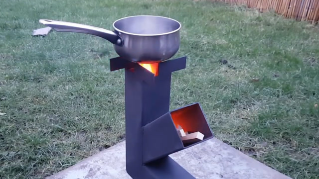 男子自制烧火炉,只用几根柴就能烧开一壶水,成本只要20块