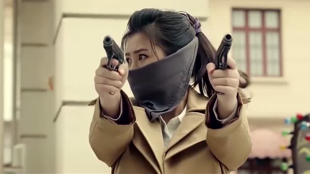 金鸡大劫案:谈莉娜变身女汉子,霸气携大家干大事