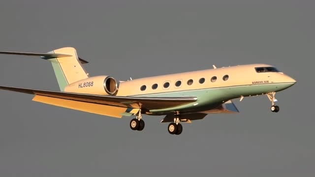 航空湾流g650er日落降落,机翼发生了什么