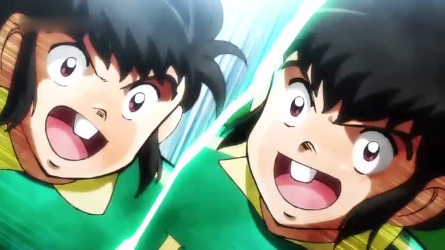 足球小将:立花兄弟施展绝招,小翼借球门起跳,一较高低!