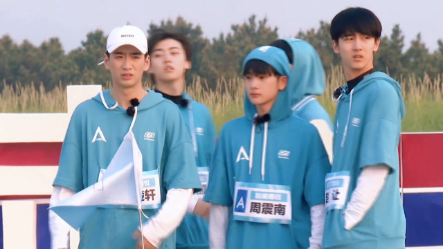 创造营2019学员们拉练组队喊口号这第五组也太搞笑了吧