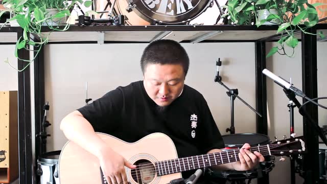 吉他手 柴海青试弹ramis om10