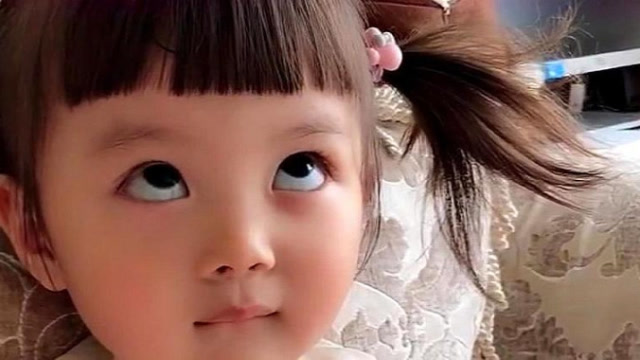 艾米:我是搞怪小公主啊,是不是很可爱啊,网友:好喜欢艾米!