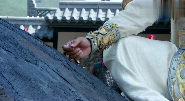 薛家满门抄斩,竟连尸体都被铸成了一座铁丘坟,武则天听完崩溃了