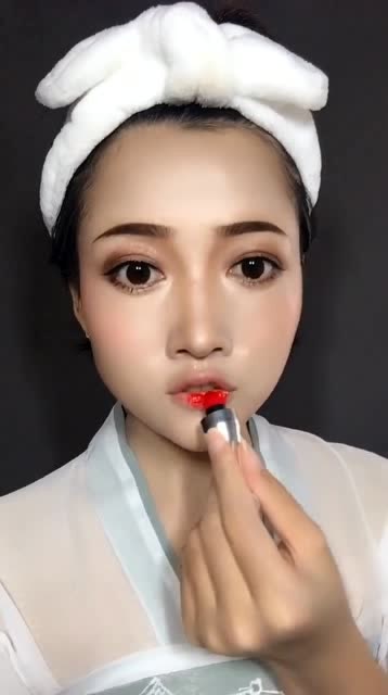 参加国际婚博会,中国选手不能输!中国易容术登场!