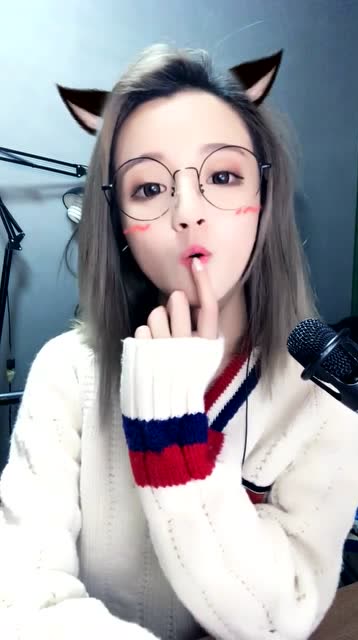 抖音莉哥早期视频真的好可爱哦