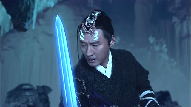 石敢当因缘巧合进入山洞,得了一件雷公凿,趁手兵器到手了