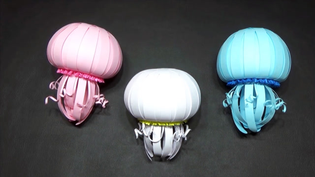 纯手工折纸教程,教你制作漂亮的海蜇,可做吊饰